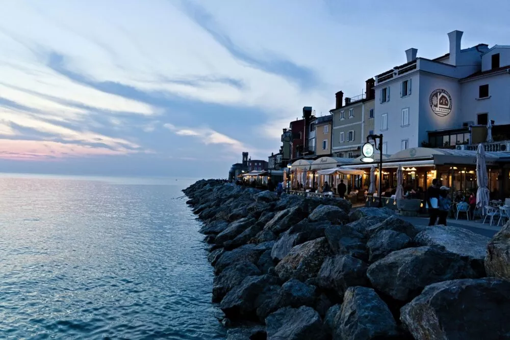 Avond in Piran, Slovenië