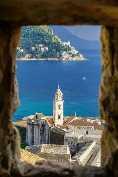 Doorkijk naar Dubrovnik, Kroatië.